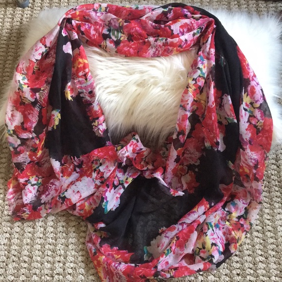 4 for $25 Floral infinity scarf - Picture 1 of 2